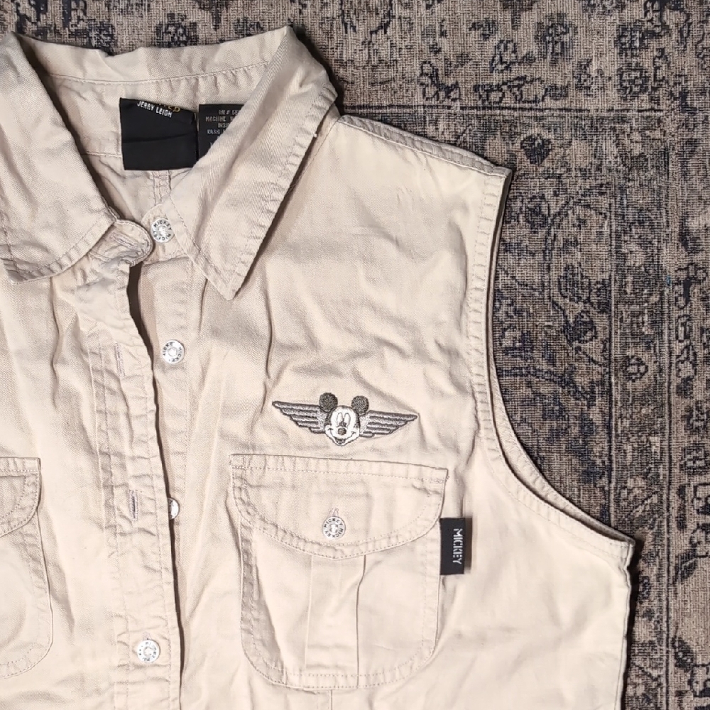 Mickey Aviation Badge Beige Sleeveless Button-Up Shirt with Embroidered Logo